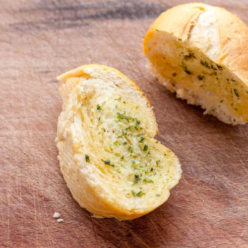 Bad News For Garlic Bread Lovers: Six More Types Recalled