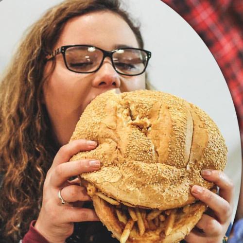 Australia's Largest Cheeseburger Weighs In At 4.5kg!