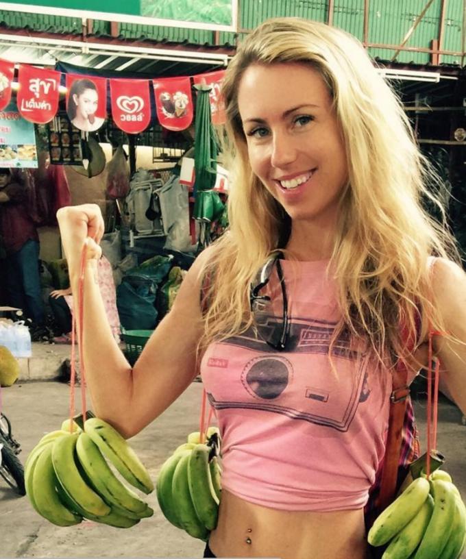 Popular Vegan Blogger Who Eats 51 Bananas A Day Reveals Shoc