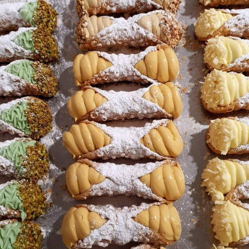 You Can Now Get Fresh Cannoli Delivered To Your Door!
