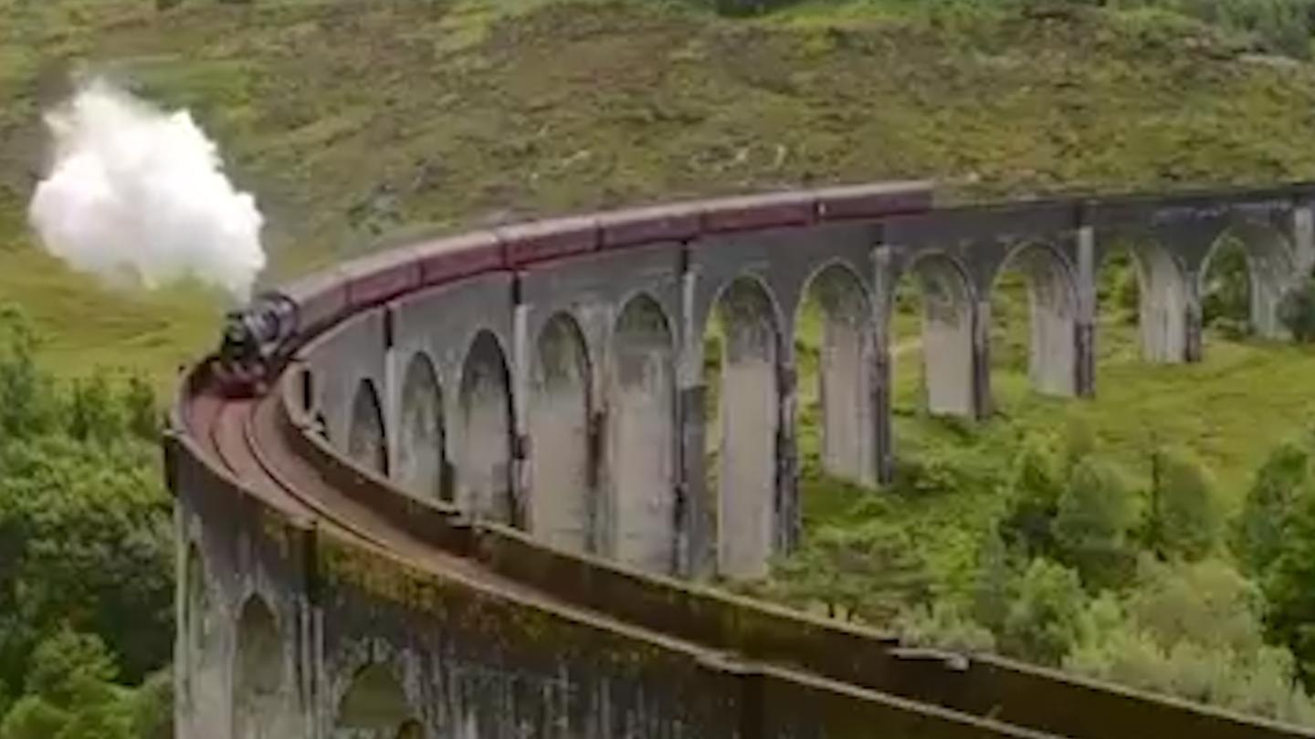Commuter Train BLOCKS Harry Potter Fans' View Of The Hogwarts Express