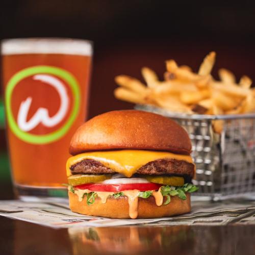 Mark Wahlburg Is Opening His Burger Chain 'Wahlburgers' In Sydney In Coming Months!