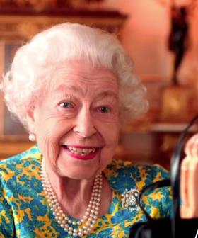 The Queen Meets Paddington Bear For Adorable Tea Party