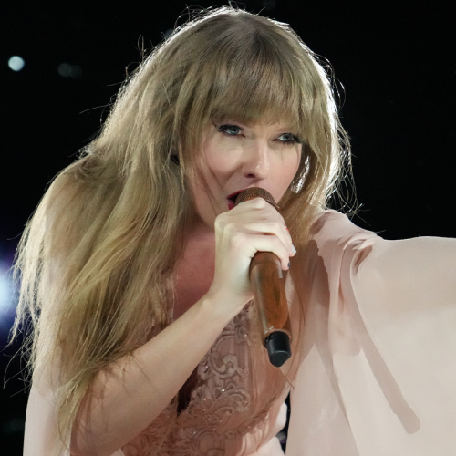 Taylor Swift Reportedly Gave $100,000 Bonuses To 'Eras' Tour Truck Drivers