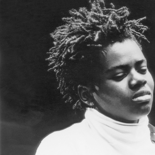 Tracy Chapman Becomes First Black Woman To Win A CMA Award For "Fast Car"